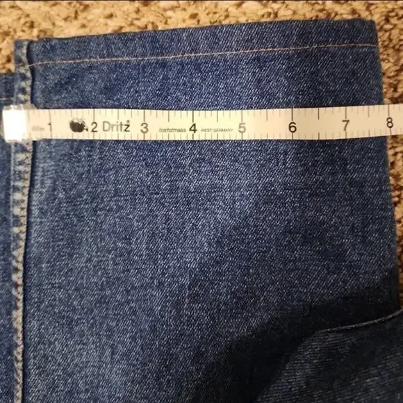 Vintage 90's Lawman Classic Denim Rivets Clean New Waistline: 26 Mom Jeans